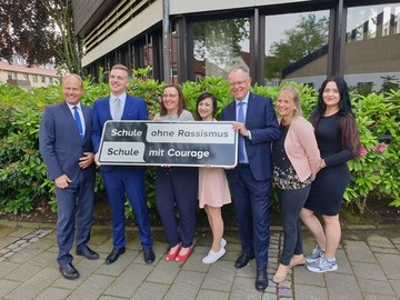 Die BBS Helmstedt erhält die Auszeichnung "Schule ohne Rassismus - Schule mit Courage" (Juni 2019)