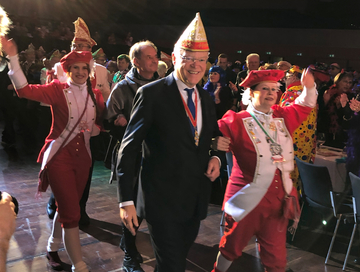 Einzug zur Prunksitzung der Maschmeroder Karnevalsgesellschaft Rot-Weiß in der Stadthalle Braunschweig (Feb. 2020)