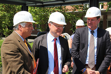 von links: Sprecher des Vorstandes Philip von dem Bussche, Ministerpräsident Stephan Weil und Mitglied des Vorstandes Dr. Hagen Duenbostel