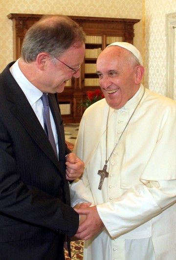 Stephan Weil sprach mit Papst Franziskus über Flüchtlingsprobleme