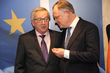 Ministerpräsident Stephan Weil im Gespräch mit EU-Kommissionspräsident Jean-Claude Juncker in Brüssel