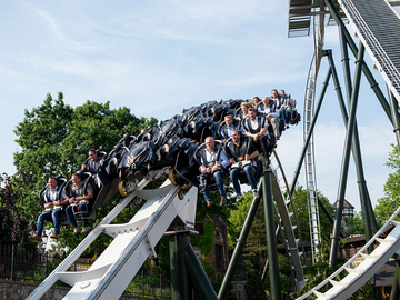 Sommerreise 2018, Fahrt im Wing Coaster "Flug der Dämonen"