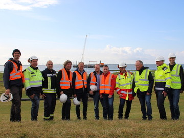 Bei TenneT auf Norderney macht sich Ministerpräsident Stephan Weil ein Bild von den Fortschritten der Arbeiten (August 2019)