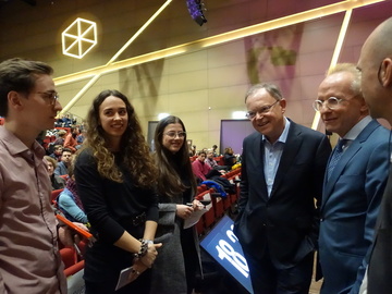 Ministerpräsident Stephan Weil im Dialog mit Studentinnen und Studenten der Leuphana Universität Lüneburg im Rahmen der Konferenzwoche 2020