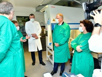 Der Ministerpräsident besucht zusammen mit Gesundheitsministerin Dr. Carola Reimann das Niedersächsische Landesgesundheitsamt (Mai 2020)