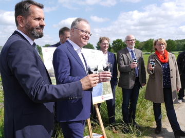 Vertragsunterzeichnung "Der Niedersächsische Weg" - Allianz für Natur-, Arten und Gewässerschutz u. a. auch mit Ministerpräsident Stephan Weil (Mai 2020)