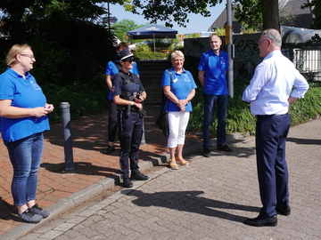 Gespräche mit Mitarbeiterinnen und Mitarbeitern des Ordnungsamtes und der Polizei