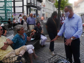 Stephan Weil im Gespräch mit Bürgerinnen und Bürgern