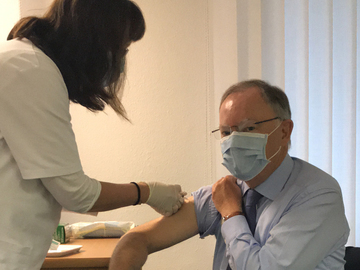 Grippeschutzimpfung des Ministerpräsidenten (Oktober 2020)