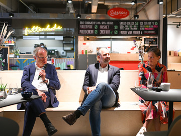 Stephan Weil bei der Talkrunde im Core Oldenburg über Entwicklungspotentiale in der Oldenburger Innenstadt