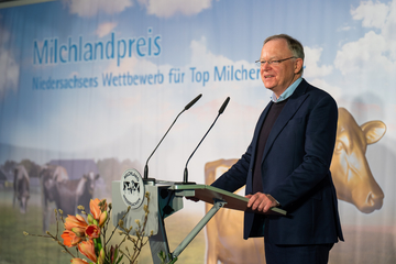 MP Stephan Weil bei der Verleihung der Goldenen Olga 2022 in Bad Zwischenahn (Dezember 2022)