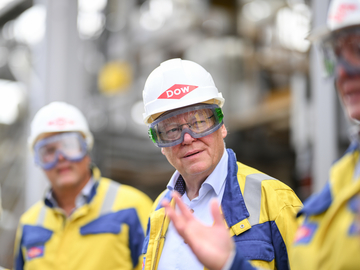 Stephan Weil informiert sich über die Herausforderungen von energieintensiven Industrieunternehmen