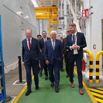 Gemeinsamer Besuch mit Bundespräsident Frank-Walter Steinmeier bei Siemens Gamesa in Cuxhaven (September 2024)