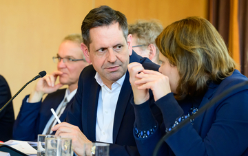 Gespräch zwischen Ministerpräsident Olaf Lies und der stellvertretenden Ministerpräsidentin Julia Willie Hamburg
