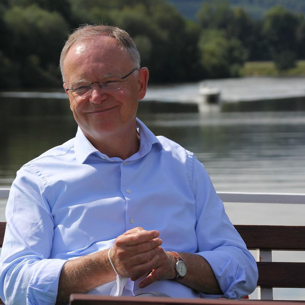 Weserschifffahrt bei strahlendem Sonnenschein