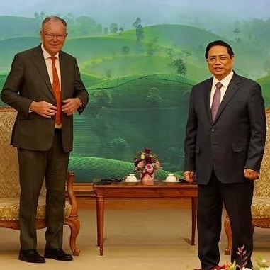 Ministerpräsident Weil auf Vietnam-Reise