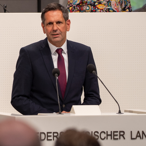 Ministerpräsident Olaf Lies hält Regierungserklärung vor dem Niedersächsischen Landtag