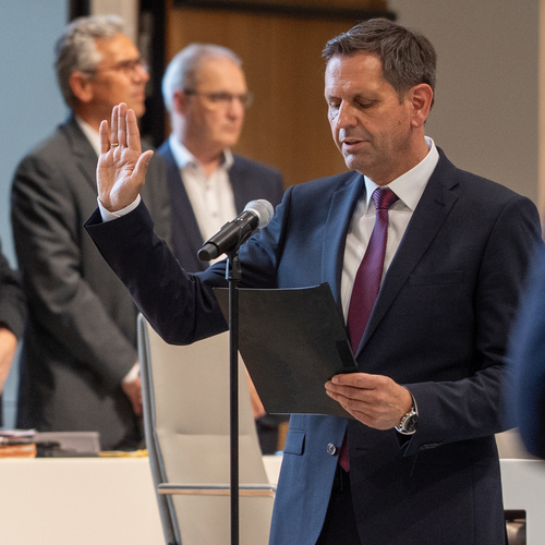 Olaf Lies wird als Ministerpräsident vereidigt